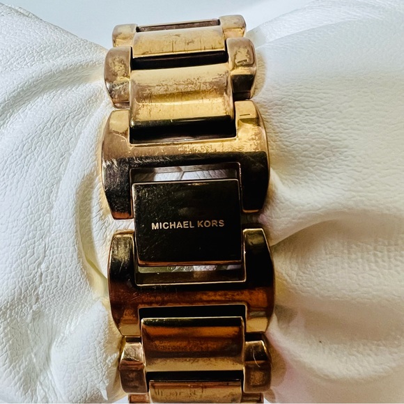 Gold & Pink Michael Kors Watch - Picture 4 of 12